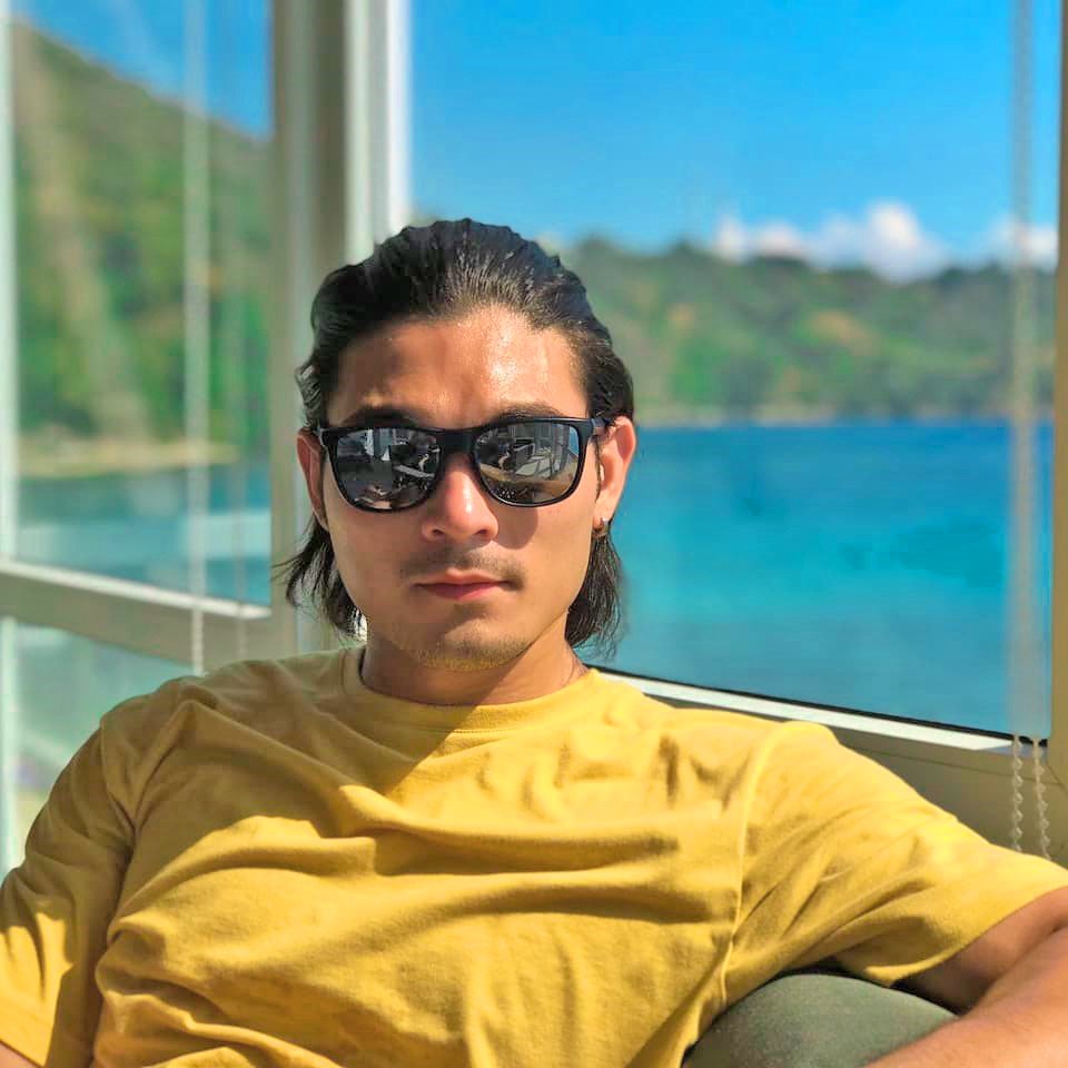 TeamSpyderPH's tweet photo. "I am your sunshine, your only sunshine ☀️🤣"
- @joshcolet 

eyewear: "Outlier"
SRP: Php 1,295

#WeAreTeamSpyder #JoshColet #Connor #LosBastardos https://t.co/WjlK2GRbSA
