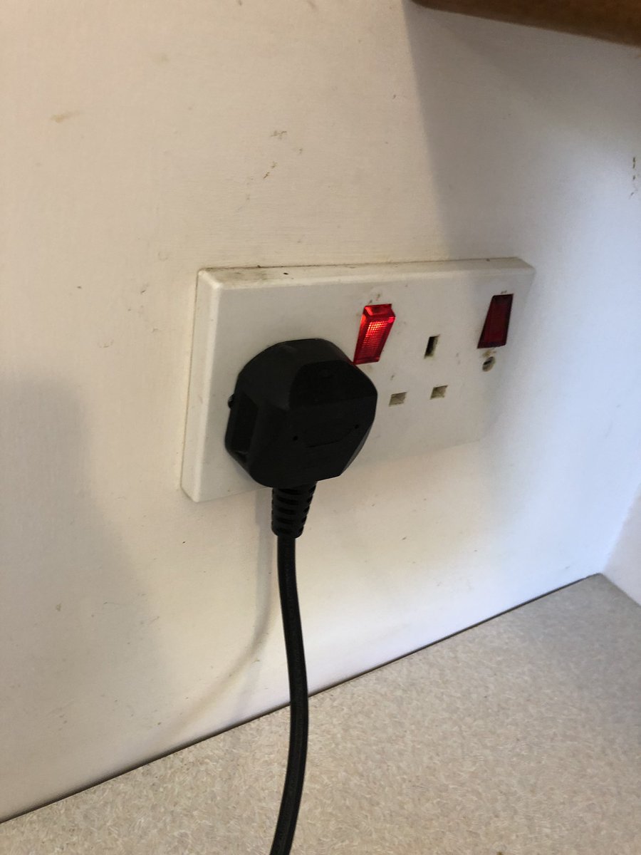 EastElectrical's tweet photo. Landlord electrical safety report in sunny Hingham for Friday morning. This landlord has several propeties and is keen to keep them safe #landlords #landlord #electrical #report #5year #fixedwiretest #eicr #electricalsafety #periodic https://t.co/PDPcMKRGGk