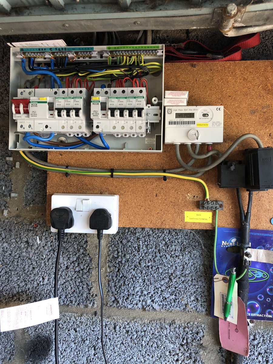 EastElectrical's tweet photo. Landlord electrical safety report in sunny Hingham for Friday morning. This landlord has several propeties and is keen to keep them safe #landlords #landlord #electrical #report #5year #fixedwiretest #eicr #electricalsafety #periodic https://t.co/PDPcMKRGGk