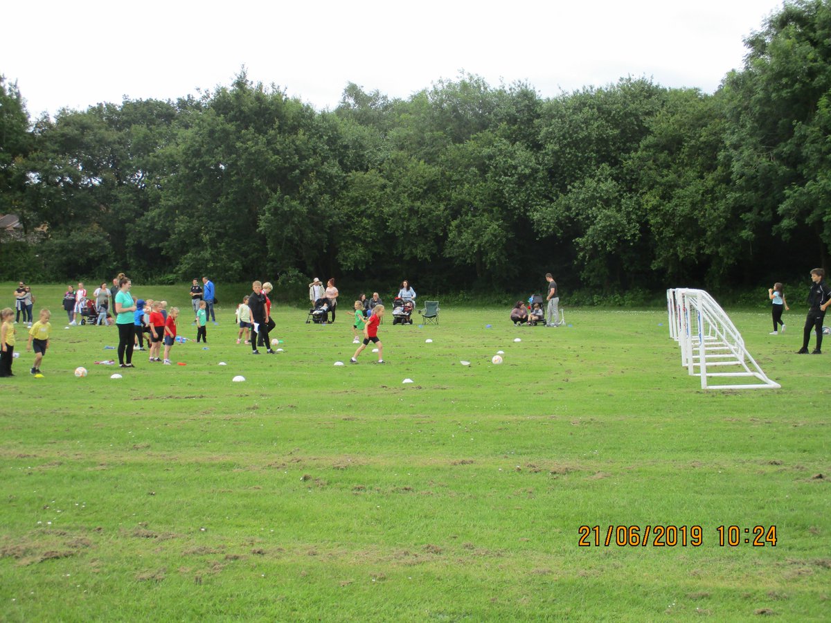 Kinson_Academy's tweet photo. It's Sports Day @Kinson_Academy Lots of effort and fun trying to earn house points. Great support from our parents and our friends from @LeAF_Studio and @Oak_Academy who are supporting our Enrichment @Ambitions_AT #RoadToTokyo #lovesport #kinsonkidz #getactive #exercise #sport https://t.co/H6jWqf8lwP