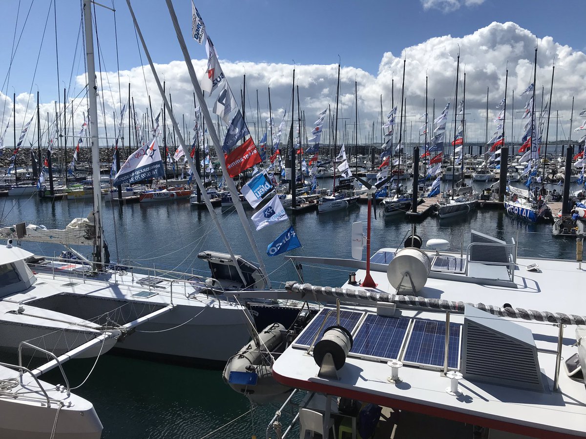 NeptuLink's tweet photo. Beau soleil aujourd’hui sur @VilleRoscoff et @LaSolitaire_50e https://t.co/FqbriIqjIs