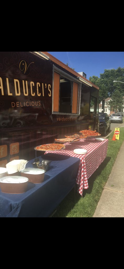 Valduccis's tweet photo. Beautiful day beautiful party 🎉 #Valduccis #catering https://t.co/e7q4qsPHR8