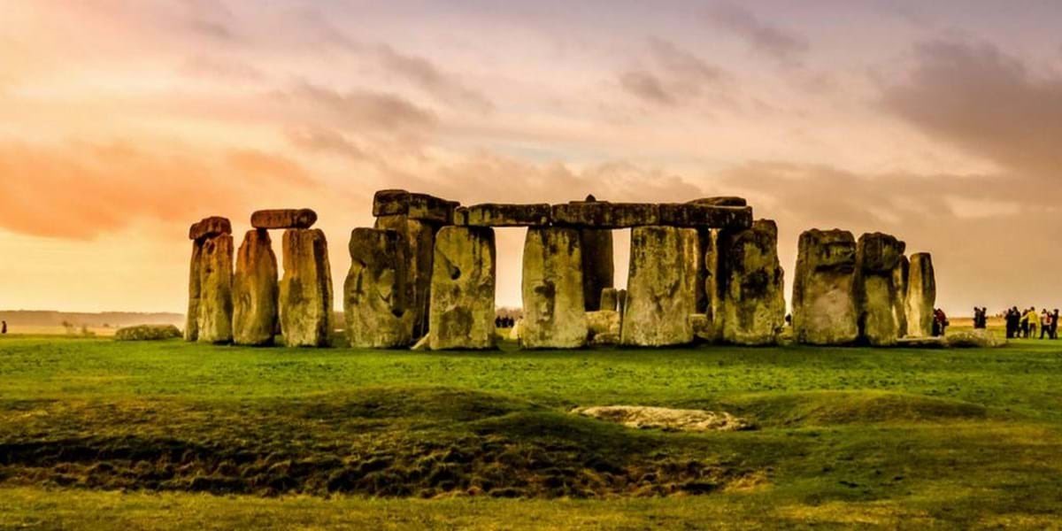 Morning it’s a longer fabulous Friday - let’s make the most of it #longestdayoftheyear #longestday