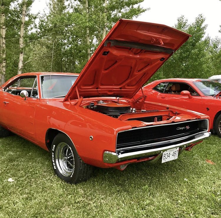 dragon3girl69's tweet photo. Happy Mopar Friday😍🇨🇦 #moparchick #MOPAROrNoCar #68chargerRT #carshowseason2019 #moparcanada🇨🇦#princegeorgeBC #mopar #dodge #440 #sixpack #hemiorange #moparfriday #chrysler https://t.co/fWJ7QlIfiU