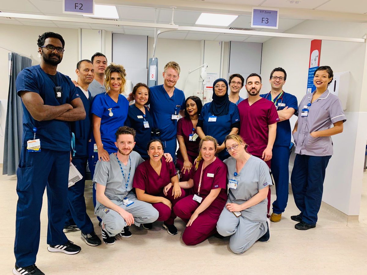 Todays shift , with the amazing medical controller Dr Rob Lloyd , A&amp;E Night staff 😍😍😍😍