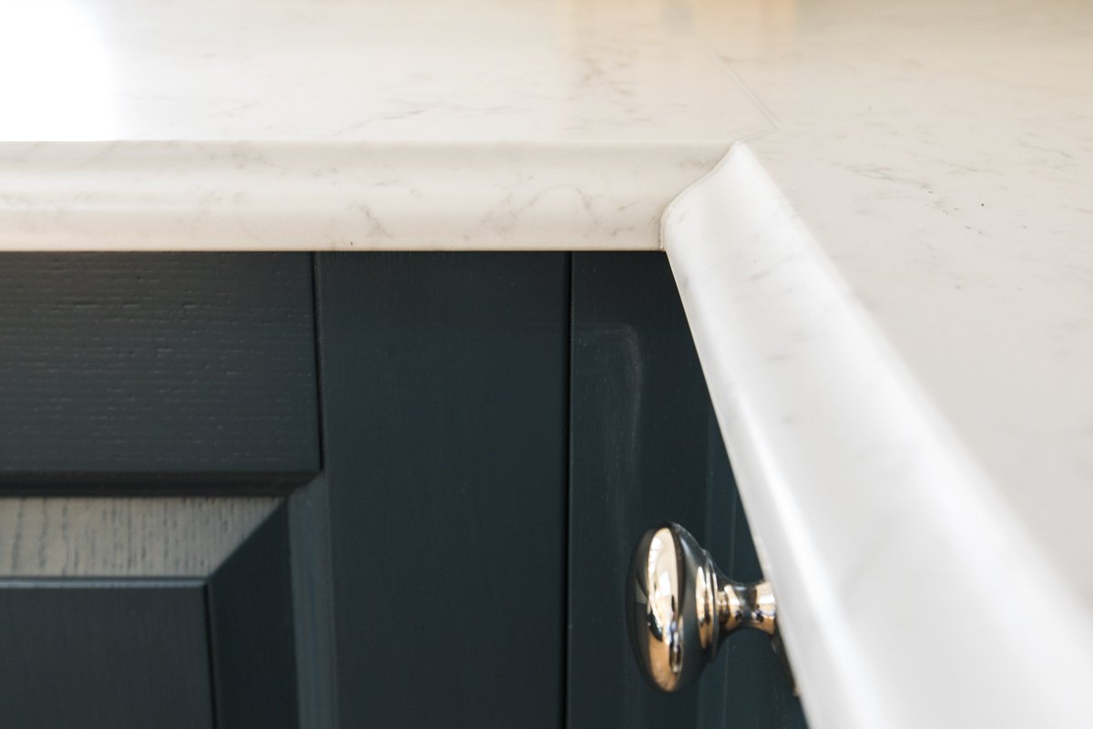 The Worktops are installed by Gra Knight and the quartz is CRL Verona with an OGEE Edging in a soft grey to complement the oxford blue units.
herbertwilliam.co.uk/portfolio/copp…
#mackintoshkitchen #kitchendesign