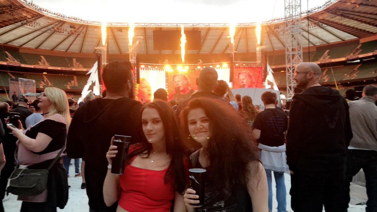 AlannahFrame's tweet photo. Metallica was fucking awesome last night but holy shit am I rough this morning #metallica #twickenham #hardwiredtour https://t.co/BjbupwXL23