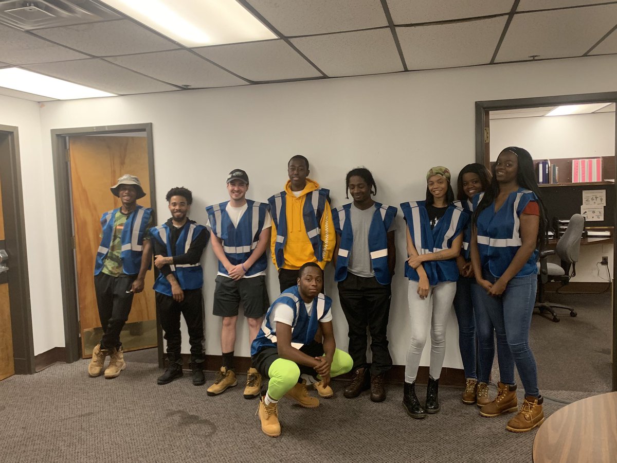 Sam Quinn (@samquinnups) on Twitter photo Oregon Ave Night’s newest employees can’t wait to hit the floor next week <a href="/orepanight/">OREPA Twi & Mid Sort</a> 📦 Oregon Ave Night’s newest employees can’t wait to hit the floor next week <a href="/orepanight/">OREPA Twi & Mid Sort</a> 📦