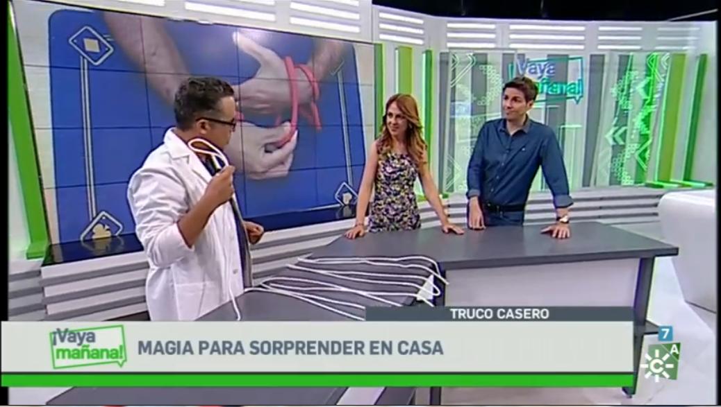 ¿Quiere aprender trucos de magia? <a href="/vayamananacstv/">¡Vaya Mañana!</a> <a href="/fdlaguardia/">FernandoDdelaGuardia</a> <a href="/Inesporro/">InesPorro</a> Nuestro reportero <a href="/carlospariente/">Carlos Pariente</a> os va a sorprender <a href="/canalsur/">CanalSur</a> Mucha atención a sus indicaciones