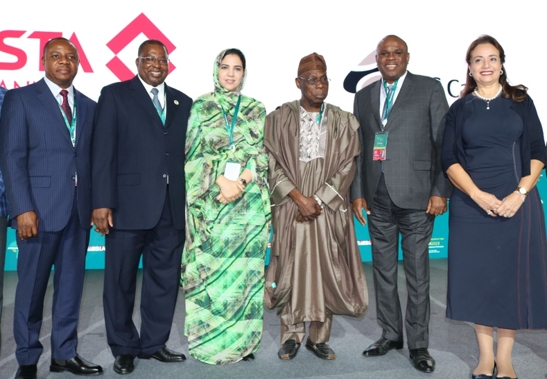 AmbMuchanga's tweet photo. @afreximbank is ready 2 provide state parties 2 the #AfCFTA Agreement with $1.5 billion in credits 2 enable them smoothly adjust as they undertake liberalization 2 create 1 African Market. It has created a digital payments platform 2 facilitate transactions in Intra-African Trade https://t.co/bsIFW6muVN