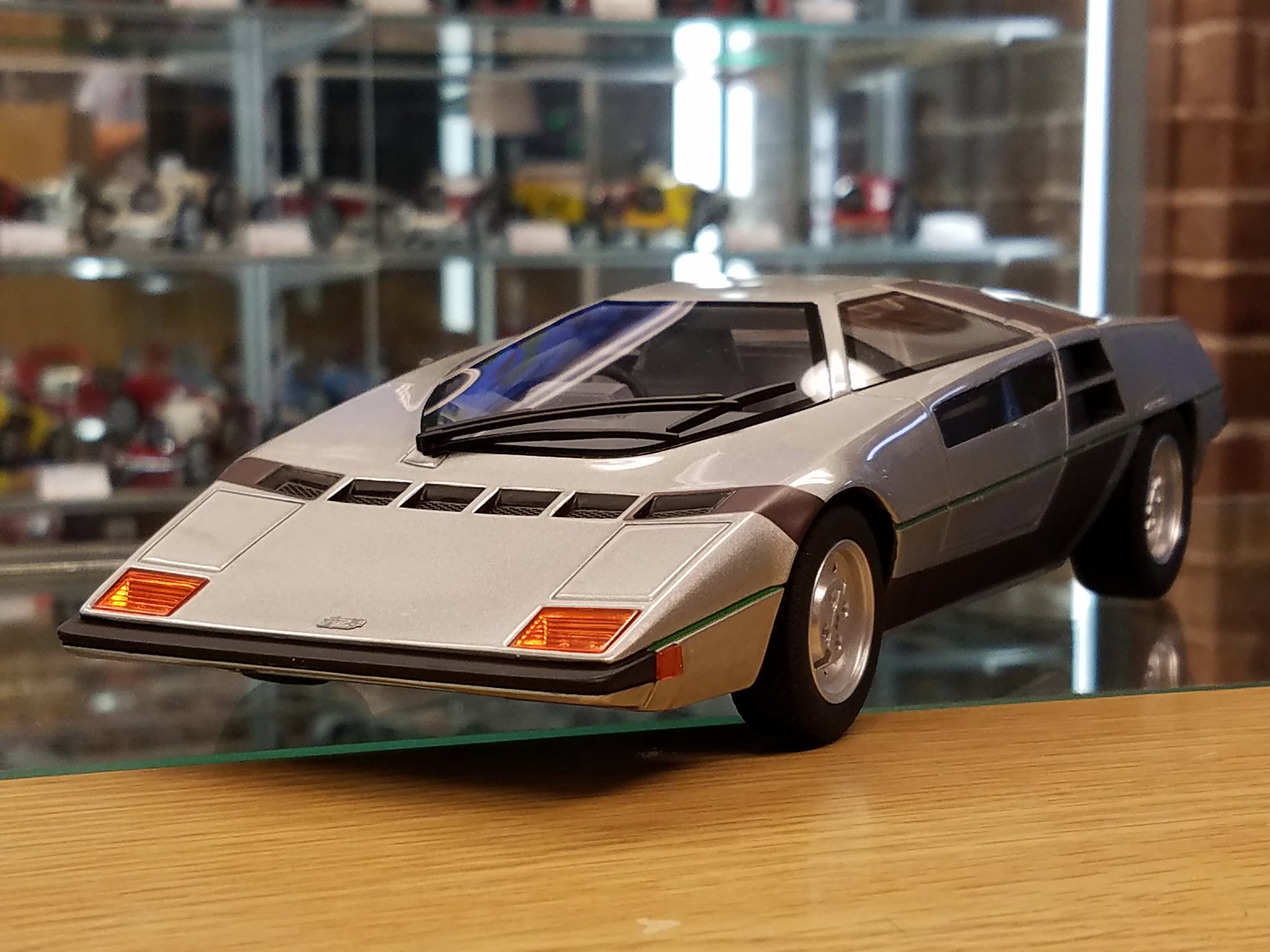 京商 SAMURAI 1/18 童夢 零 シルバー KSR18037S