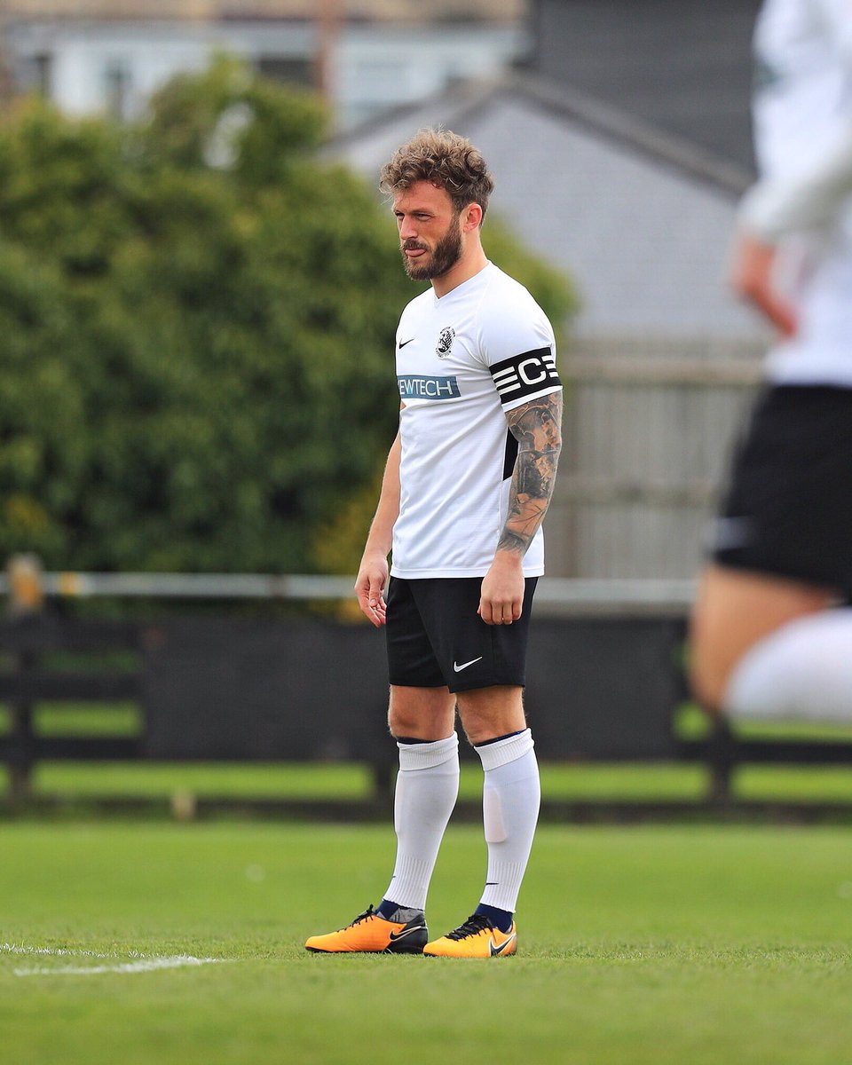 .scott thomas. tweet media