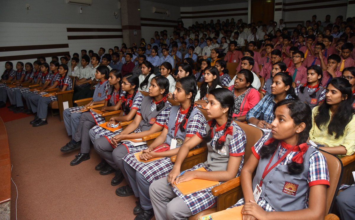 educationtimes's tweet image. #jeeadvanced2019: #KVS students showcase excellent results in the exam. Read more at educationtimes.com/article/1/2019…