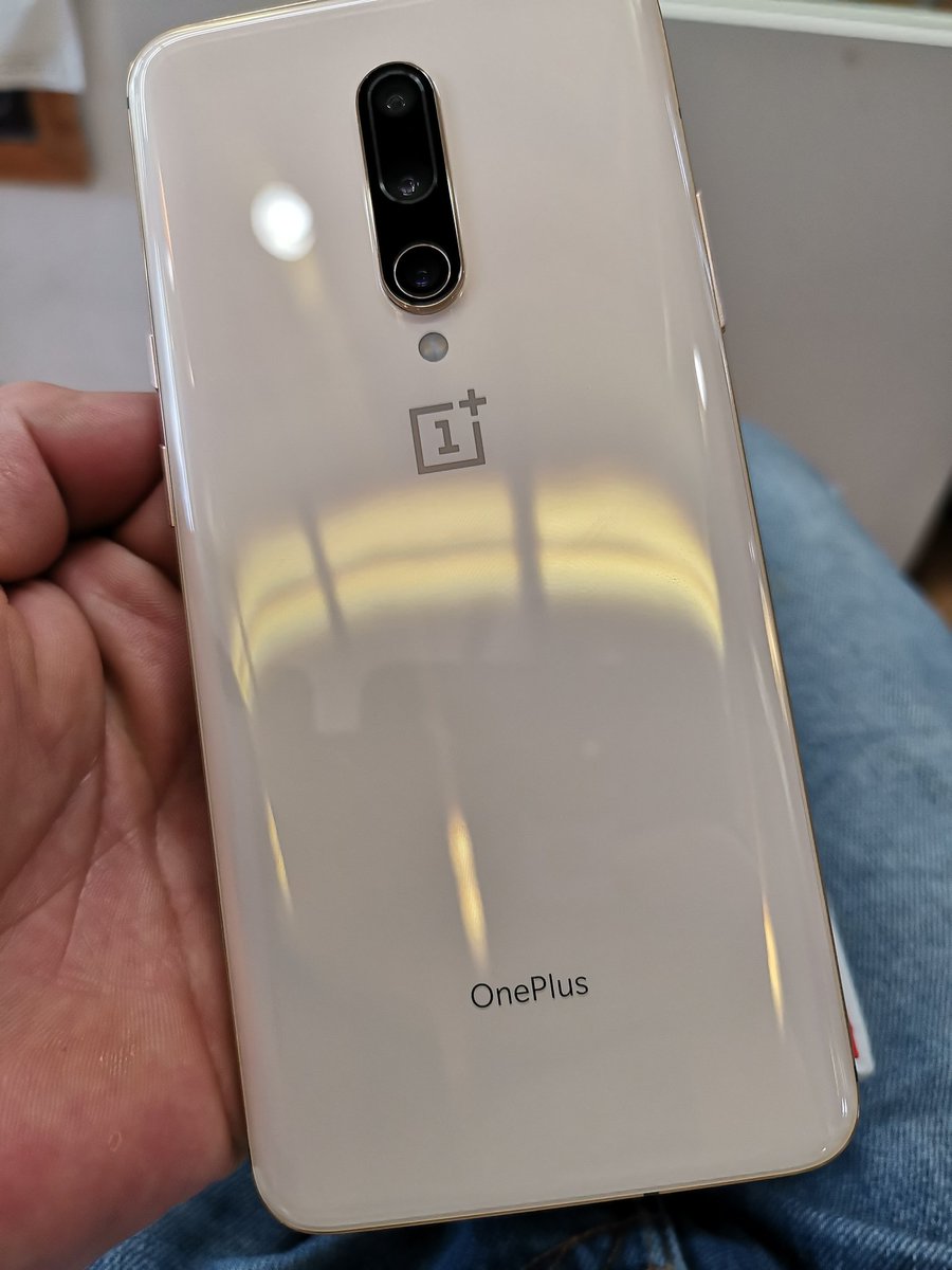 dow_ron's tweet photo. 届いたーーー🥰🥰🥰
#OnePlus7Pro #AlmondOnePlus7Pro https://t.co/msnF4IYgkU
