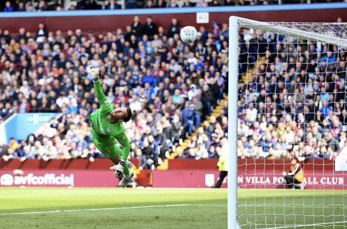 Absolutely delighted to have signed a new contract at this great club. Bring on 2019/20! ⚽️🧤 @AVFCOfficial