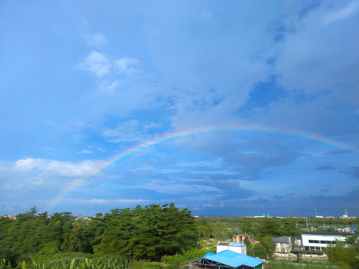LandyCover's tweet image. #rainbow #bluesky #summer