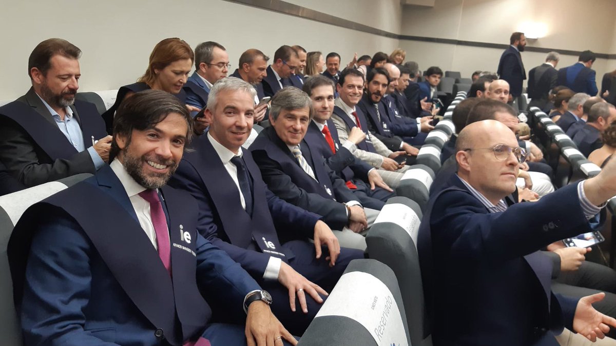 IEExecutiveEdu's tweet photo. Ayer celebramos el Acto de Clausura del Advanced Management Program ediciones regionales de @IEExecEducation. Han sido meses de aprendizaje, experiencias, desarrollo personal y profesional y crecimiento directivo que llegan a su fin. ¡Enhorabuena a los graduados! #IEAMP https://t.co/zPOSlBFXDy