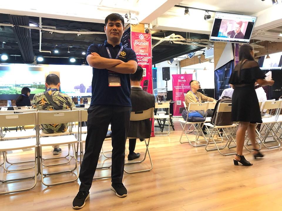bcnex_net's tweet image. 👉 BCNEX CTO - PHAM VAN PHUONG is at Pitcher Perfect hosted by UCIM (United Conference of Internet Money) in HongKong today 🇭🇰🇭 🇻🇳
👉 More Capital and people will know about Bcnex Exchange 💪💪💪
👉 Are you there? 🏃🚴🏇🚣

#Bcnex #PitcherPerfect #HongKong2019