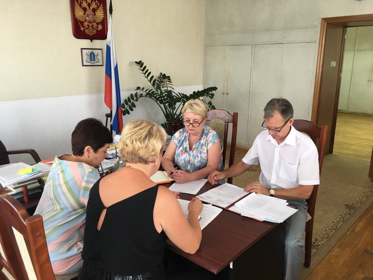 Совместно с представителями счётной Палаты Ульяновской области и Контрольного управления Администрации Губернатора состоялось  обсуждение проекта Правил разработки, реализации и оценки эффективности государственных программ Ульяновской области