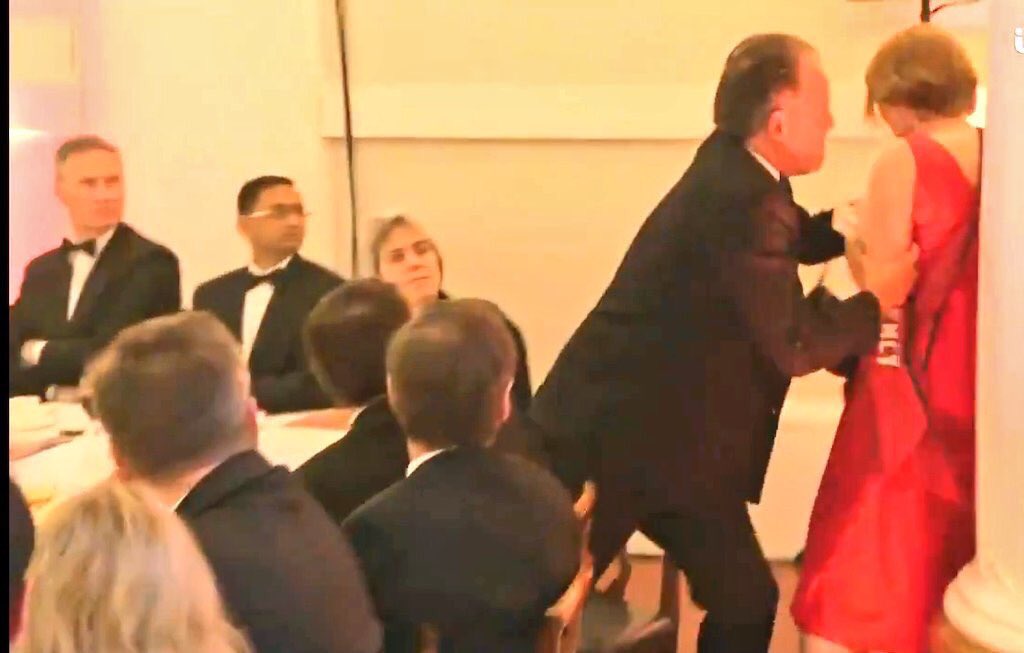 Number10cat's tweet image. When the Government said it was going to tackle the issue of climate change this isn’t what I envisioned. Shameful.