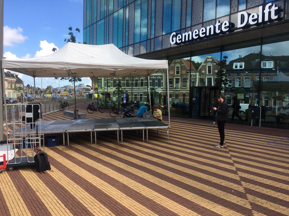 Midsummerjazz's tweet photo. Opbouw van het podium #midsummerjazz2019 https://t.co/MwQCuTs7aJ