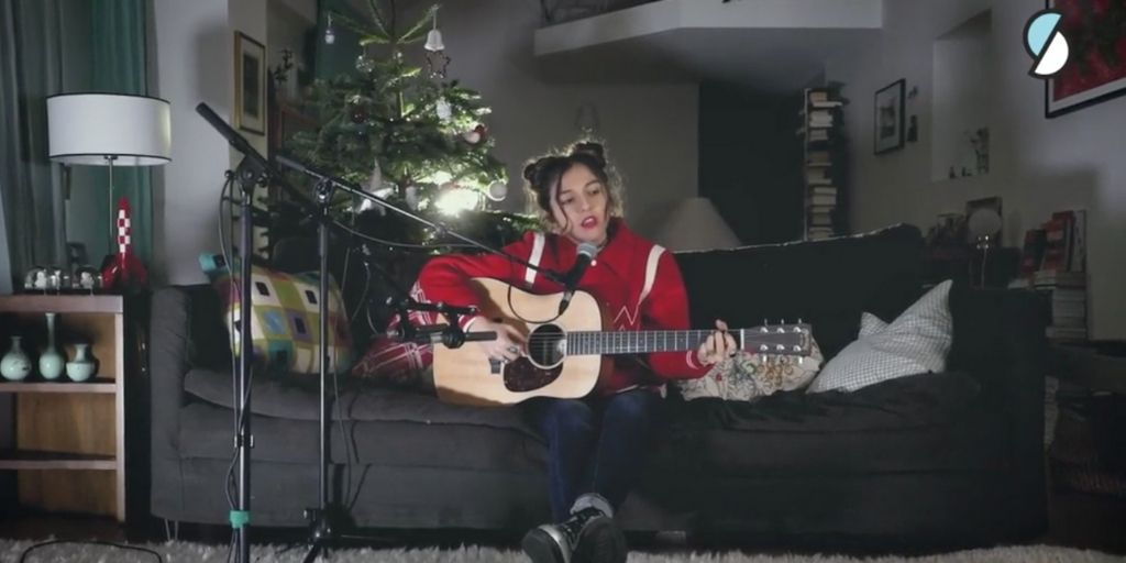 francetvslash's tweet photo. Pour la #FeteDeLaMusique2019 zoom sur nos #Coverland et c'est @nayamusicpop qui ouvre le bal avec sa reprise d'Ocean Eyes de Billie Eilish 🎶
C'est juste ici : https://t.co/hVVzAekmrq https://t.co/b06d04tp8p