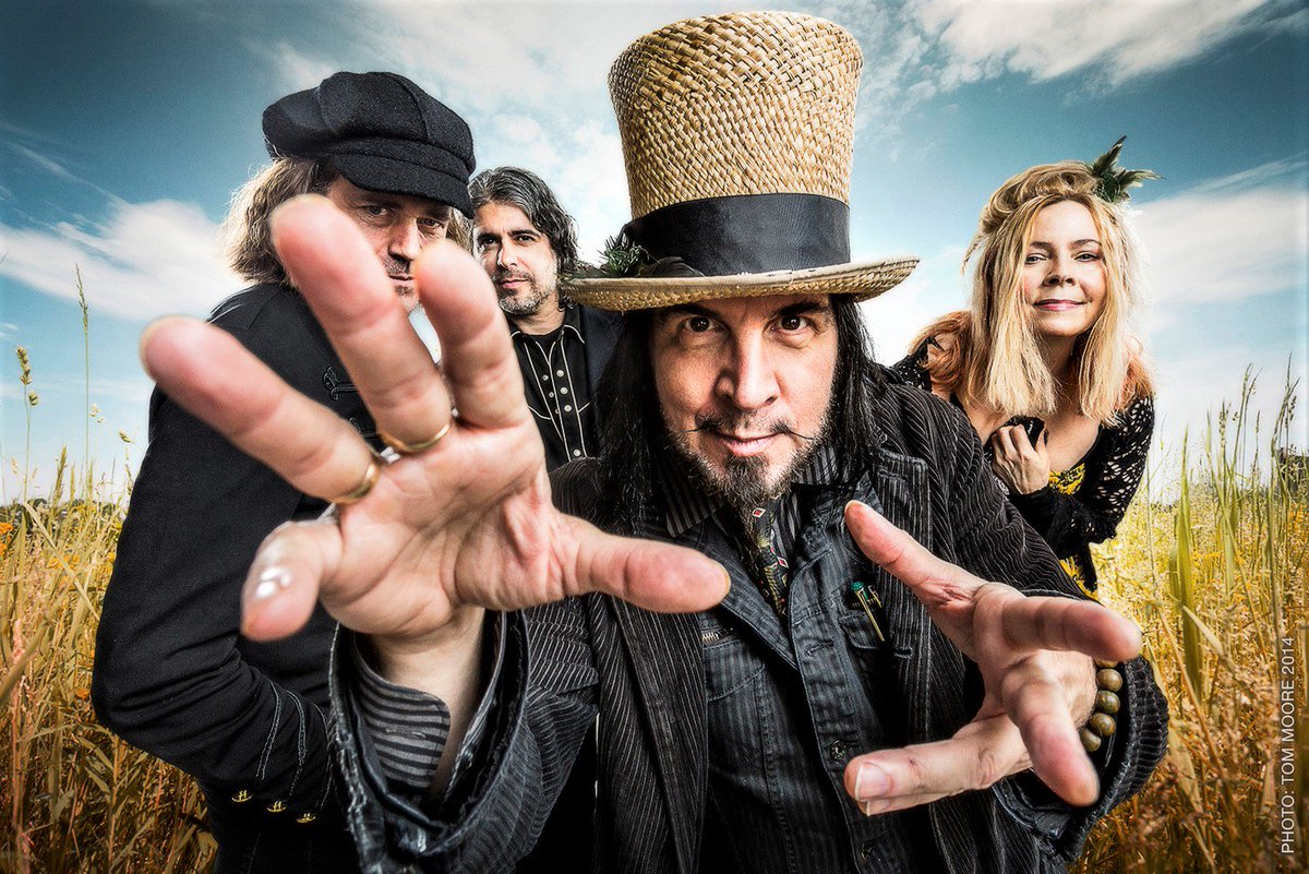 tenacitymusicpr's tweet photo. 5thJuly! Slambovian Circus of Dreams - from the cool end of #Americana from #NewYork #USA @TheGreystones #Sheffield with #ScottWainwright @sinefm @jonti #crazy #amazing #whatabill #guitarist @Maverick_mag https://t.co/xHeamgogls