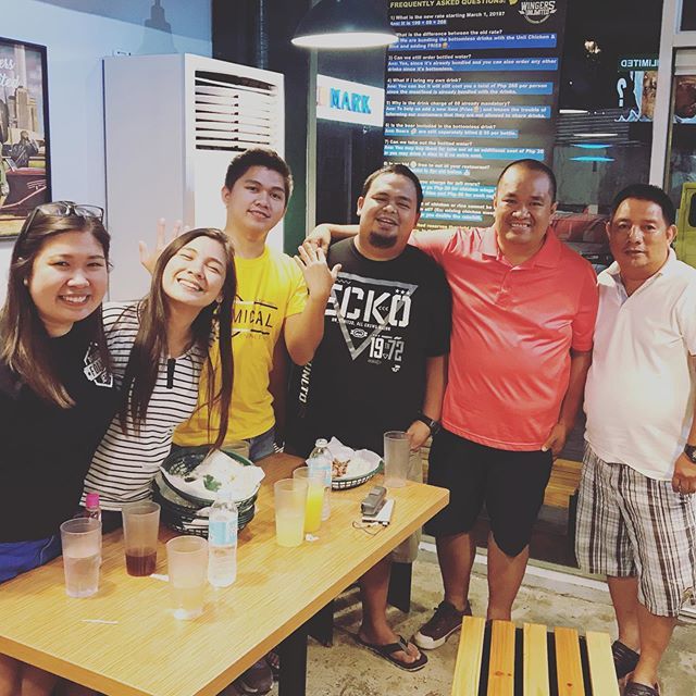 partybartenders's tweet photo. More family shenanigans. Great to see my cousin Ian again. Only met twice in 36 years. And eating wings!! Who knew unlimited wings and rice were such a big deal here! https://t.co/3JyC30fnSM