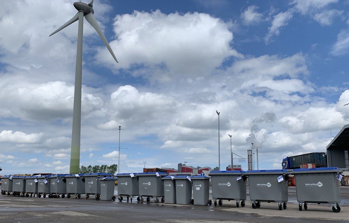 Gisteren weer flink veel nieuwe aanmeldingen ontvangen van diverse MKB-ers uit het land.

Ook besparen op bedrijfsafval? Op onze website kunt u een vergelijking invullen en zit u direct hoe veel u per jaar kunt besparen. 

Zie: mkb-afval.nl/advies/ 

#mkb #afval #besparen