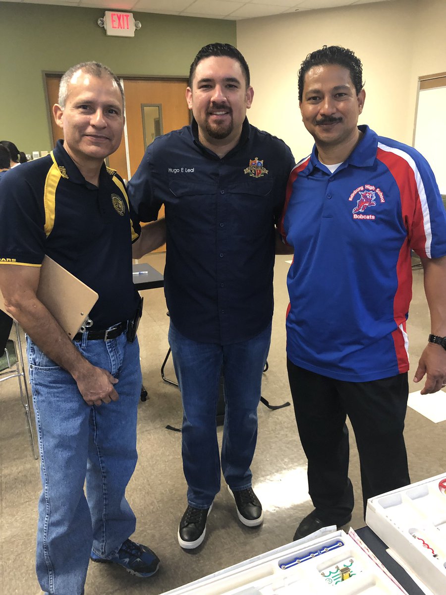 hugolealmath's tweet photo. Great Morning @ Engineering Camp @UTPA! #TeamMath #ConnectWithECISD https://t.co/TXTVnp8gdt