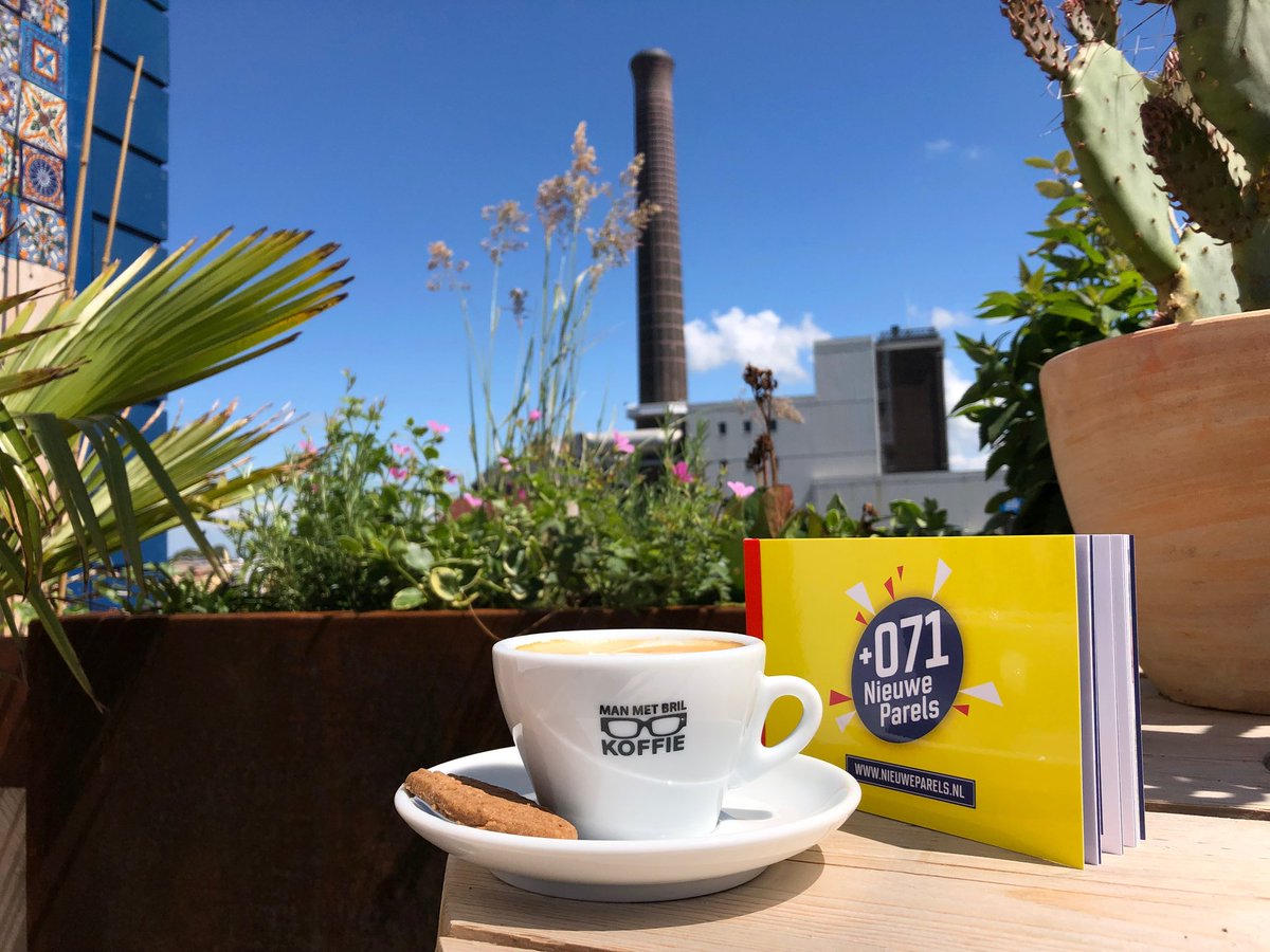 Een lekker kopje koffie op het dakterras van PLNT #PLNT #midzomerdag071