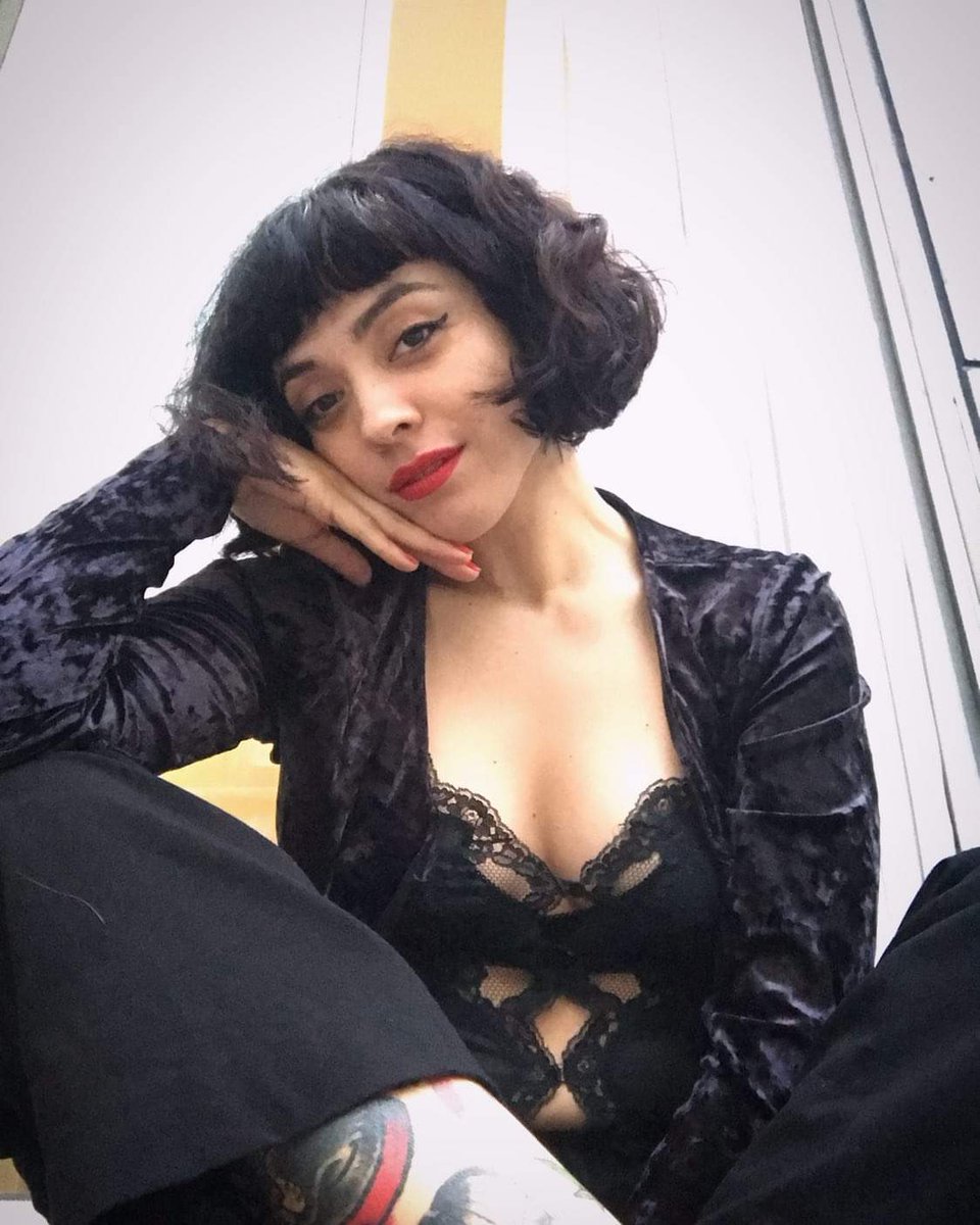 MelanieGM8's tweet photo. #MTVLAMUJERESMON
#MTVLACHINGONMON
#MTVLAVIDEOELBESO
#MTVLASHIPAMOR
Vamos!!!! Si se puede β₯οΈπ€©
Almenos un gatico debe ser tuyo β₯οΈβ¨ https://t.co/dtRJPVU6MC