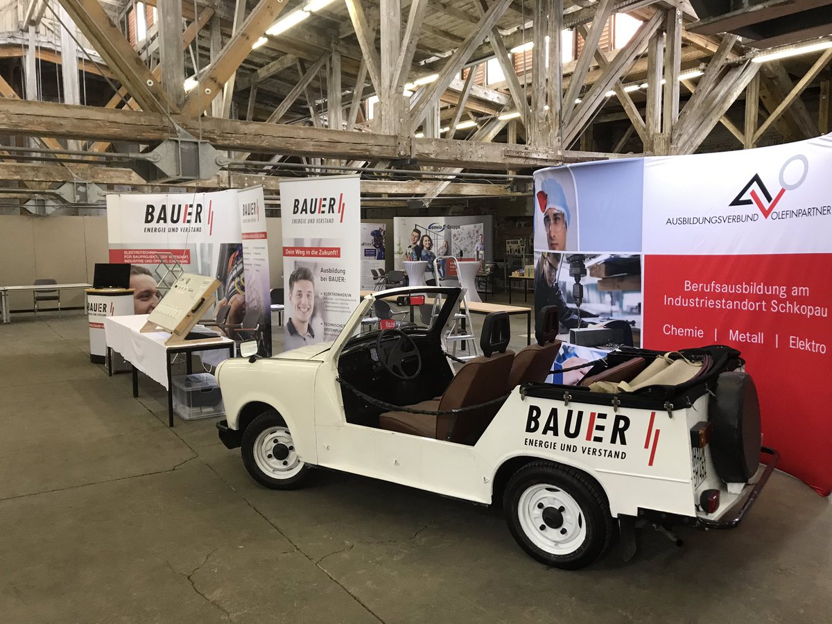 Die MINT Azubi und Studienmesse morgen in der Saline in Halle kann starten.
Danke an die Organisatorin <a href="/KerstinMajewski/">Kerstin Majewski</a> !👏
<a href="/iraberg8/">rika</a> <a href="/MarcoTullner/">Marco Tullner</a> <a href="/MarioKerzel/">Mario Kerzel</a> <a href="/DinkoEror/">Dinko Eror</a> <a href="/D_Guggenberger/">Daniela Guggenberger</a> <a href="/AnjaHAtDell/">Anja Hennig</a> <a href="/reinerhaseloff/">Dr. Reiner Haseloff</a> <a href="/WillingmannA/">Armin Willingmann</a> <a href="/berndwiegand/">Dr. Bernd Wiegand</a> <a href="/TijenOnaran/">Tijen Onaran</a>