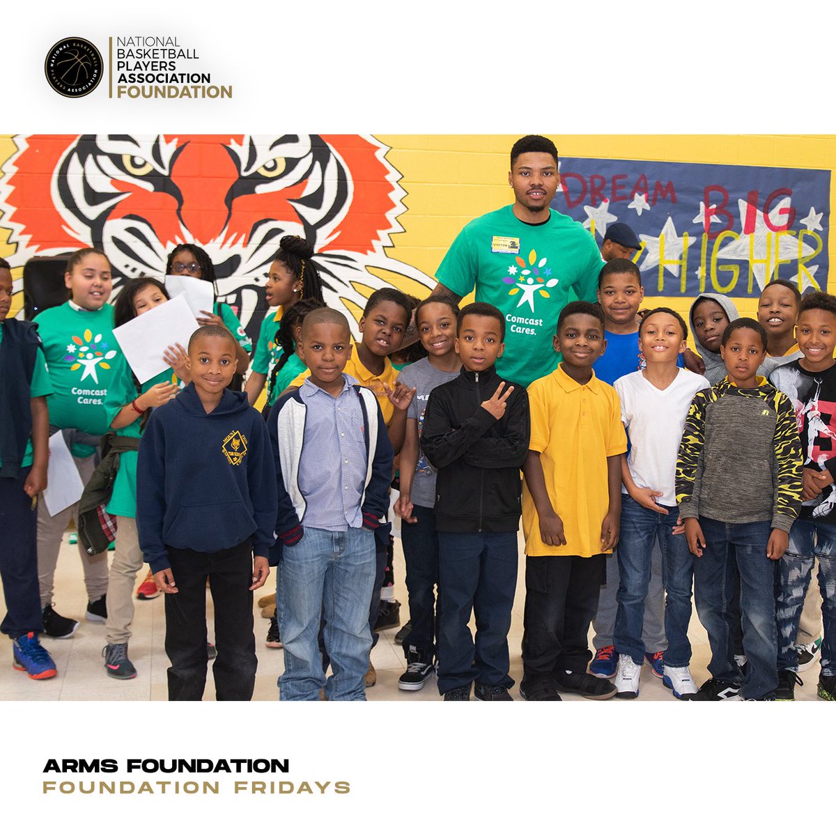 TheNBPA's tweet photo. NBPA #FoundationFridays

@24Bazemore and his foundation, @ARMS_Foundation, help young people develop the skills necessary for future success with a focus on educational excellence, careers in tech, and the pursuit of healthier lifestyles through proper nutrition. https://t.co/D2z1iHfoPU