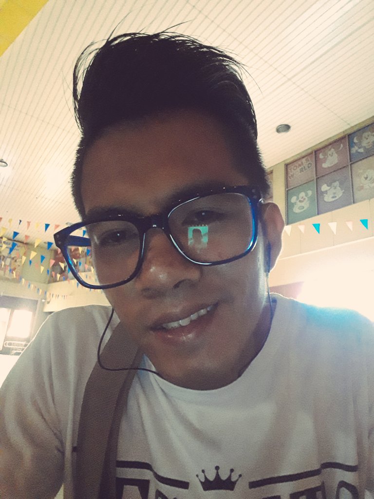 JunjunRomarate1's tweet photo. WaLa akong PakeALam sa InYO .... 😂 https://t.co/tCN3SDUHtr