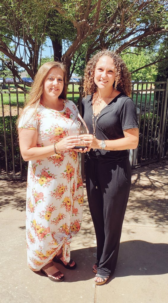 RedDevilBeta's tweet photo. So proud of our sponsors for receiving the "Fueling the Future" national sponsor award!!!! #reddevilbeta #betasdoitbetter #betacon19 @CentralRedDevil https://t.co/qG6l9BLktC
