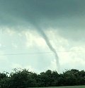 Weit hinab reichende Trichterwolke am Donnerstag (20.06.2019) im Unstrut-Hainich-Kreis in Thüringen. Ein Tornado ist sehr wahrscheinlich, derzeit ist aber nichts über Auswirkungen am Boden bekannt. Foto: Daniel Baier. #Tornado #Trichterwolke #Unwetter #Thüringen #Körner
