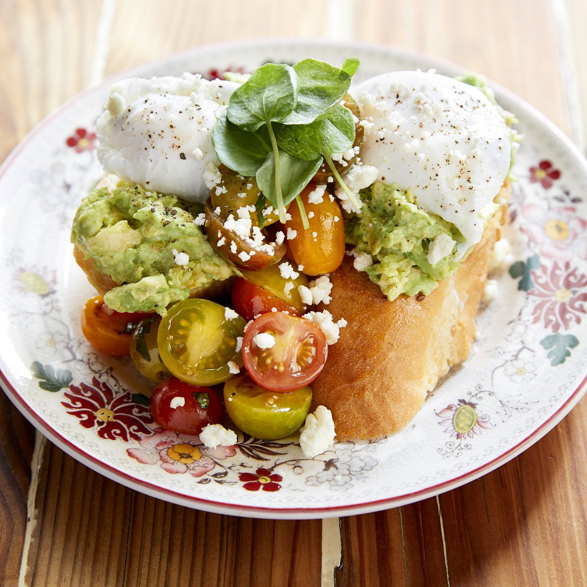 Say good morning with homies Mudsmith and their tasty #HerbAvoToast /// See ya at #CentrumBuilding