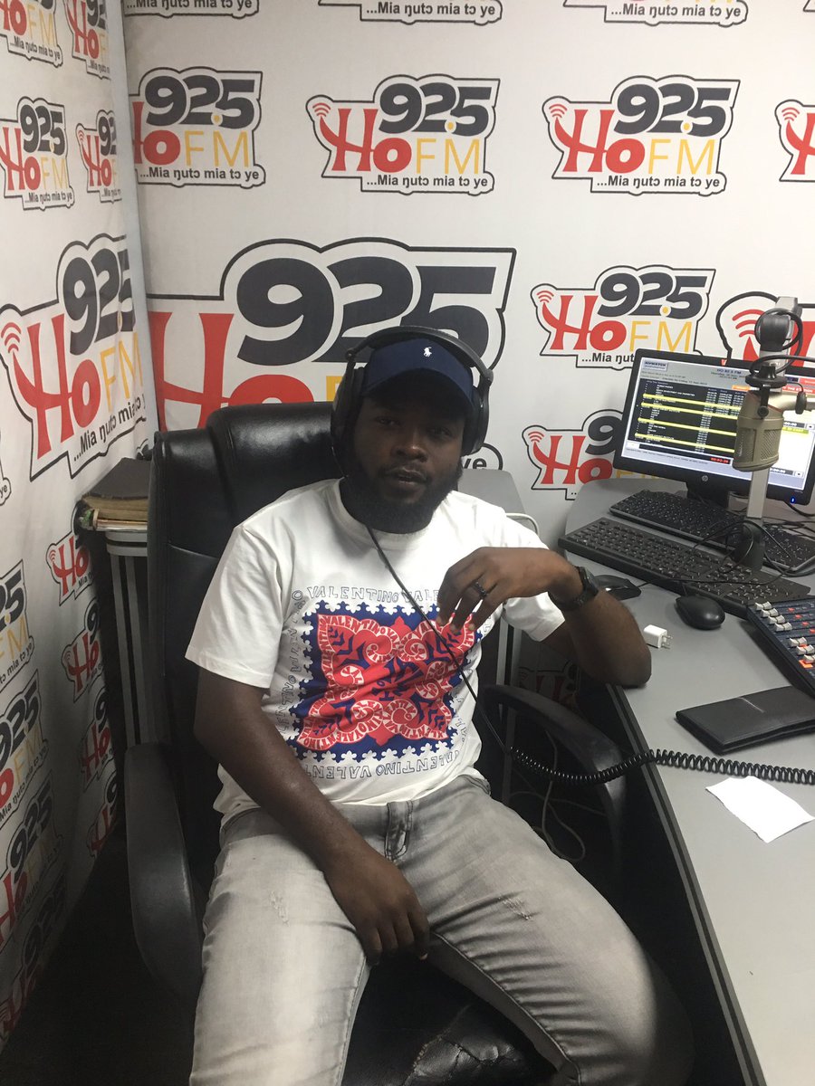 Join <a href="/zito_king/">Aníkúlápó Asiwaju</a> on your best midmorning show from now to 1pm.
Drop your shouts on WhatsApp line 0508392392.

#FridayFeeling  #RhythmUnlimited