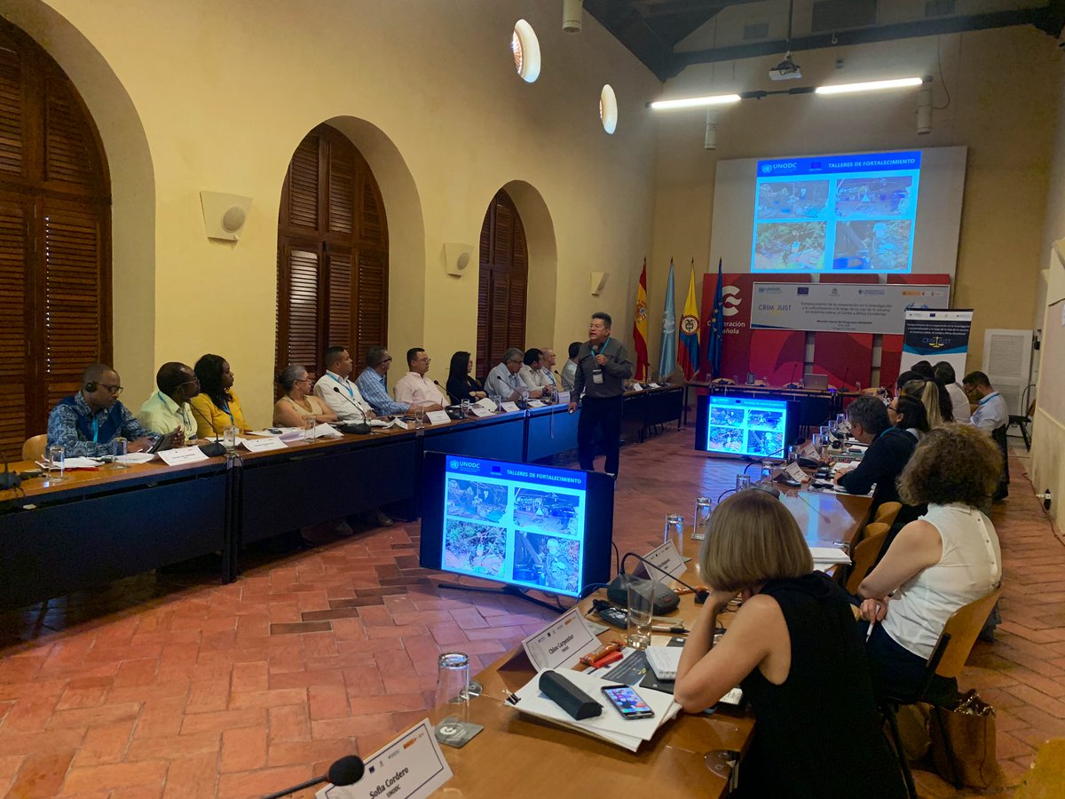 CRIMJUST_UNODC's tweet image. Dismantling #clandestinelaboratories is a vital step to curbing #cocaineproduction #SIMCI expert Hernando Bernal📢 “Technical workshops are 🗝 to sharing knowledge &amp;amp; capacities necessary to identify the infrastructure &amp;amp; chemical substances involved in producing illicit drugs”