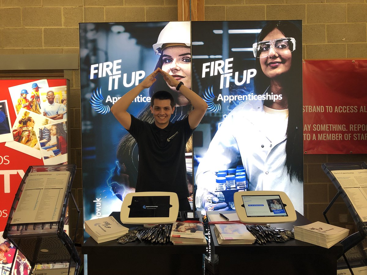 Apprenticeships's tweet photo. We have that #fridayfeeling about #apprenticeships today! We are at Bedfordshire #UCAS event on stand 151 and at @SheffieldArena on stand 109, so come along &amp; see how we can help fire up your career!
https://t.co/KVtSPRk0oB https://t.co/pSTTo4Rc0h