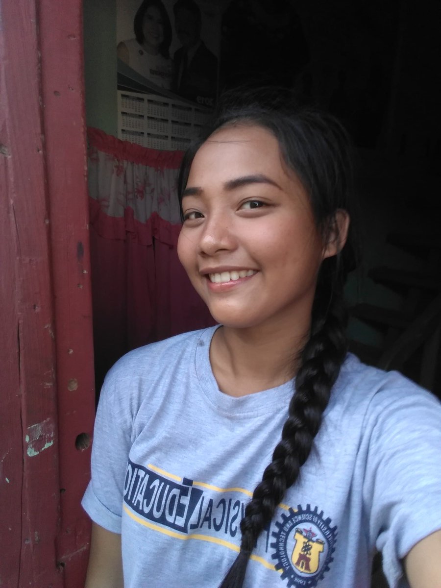 am_faith's tweet photo. I have this mindset that I don't need an effort to be beautiful, wearing your smile is the best weapon 😆☺️☺️ https://t.co/96gmdCzDdH