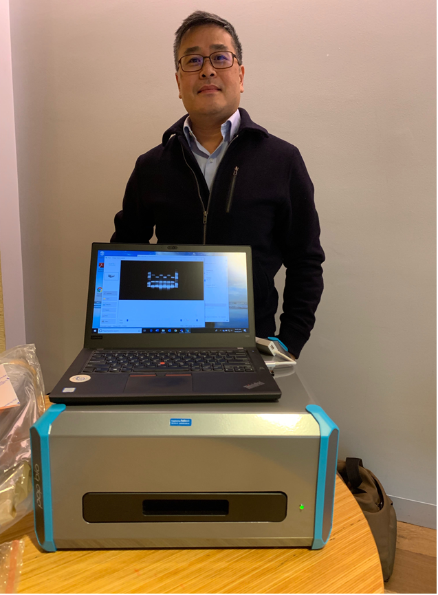 PopBioLtd's tweet image. Bibing Tijon our sales rep at @pathtechau in New South Wales, Australia showing off the new Vu F system proudly, look how neat it looks! Great work team. #geldocumentation #lifesciences #australia