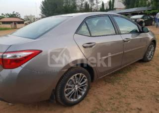 Cheki_Auto's tweet image. 2016 Grey Automatic Toyota Corolla
Abuja 
13846km - 2016 - Petrol - Automatic
₦4,200,000
NEGOTIABLE
REF-ID : q9n9gw8

Features
Air ConditioningAirbagsAlloy WheelsAM/FM RadioAnti-Lock BrakesArmrestsCD PlayerCup HoldersElectric MirrorsElectric WindowsFront Fog LampsFog LightsPower