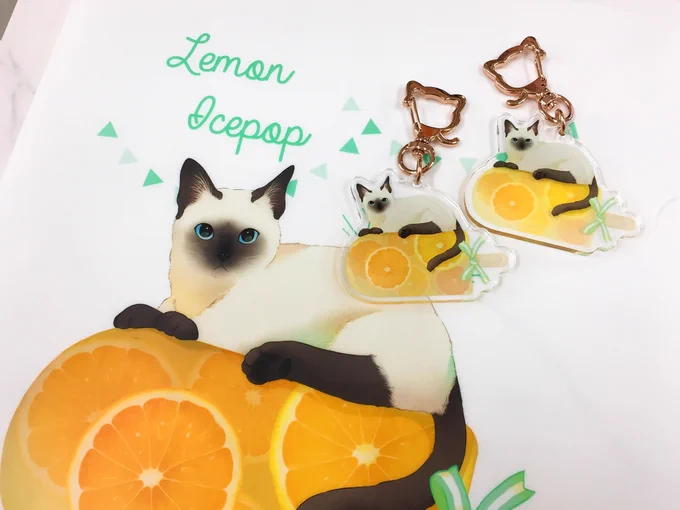 夏に向けてレモンアイスなグッズまた作ったよ！キーホルダー半透明なほうは白色バッグにつけると反射が綺麗だよ?    #minne 