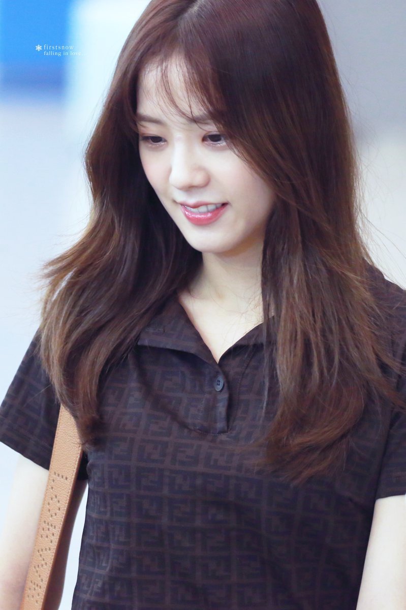 _mihva_'s tweet photo. [FACTS]

💙💙💙

Джису боится больших собак.

#BLACKPINK #Jisoo https://t.co/tM1h4M8jIg