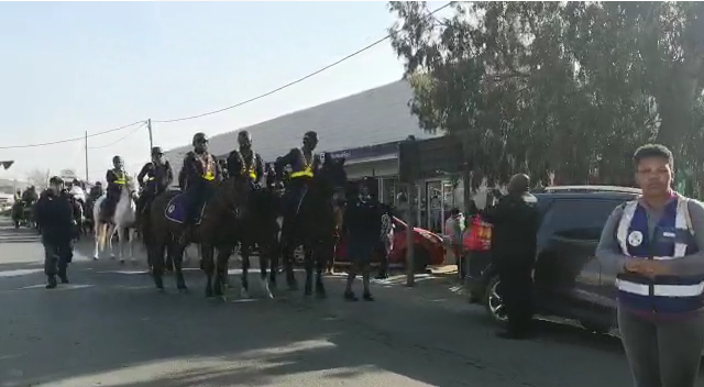SAPoliceService's tweet photo. #sapsEC #CommunityPolicingStrategy plan aims to: ensure #CommunityOutreach, education & awareness. Build community resilience to crime. Enhance #CommunityPolicing & public order. Strengthen communication & marketing. Build capacity, capability and resource CPF #CommunityInBlue ME https://t.co/XUgziJdmf6
