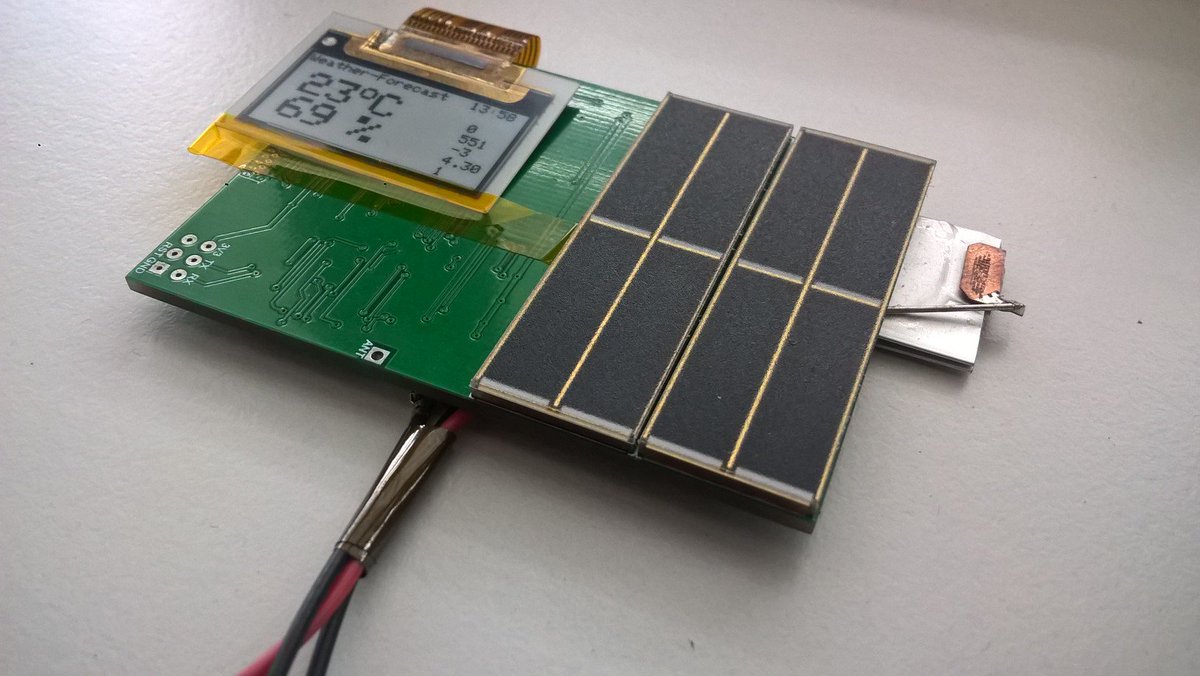 Paperino_io's tweet image. Time for #debugging of my new #LoRa-enabled test-PCB 🙂 #WeatherForecast #firstdataarrived @MicrochipMakes @Hacksterio @epeas_news @thethingsntwrk