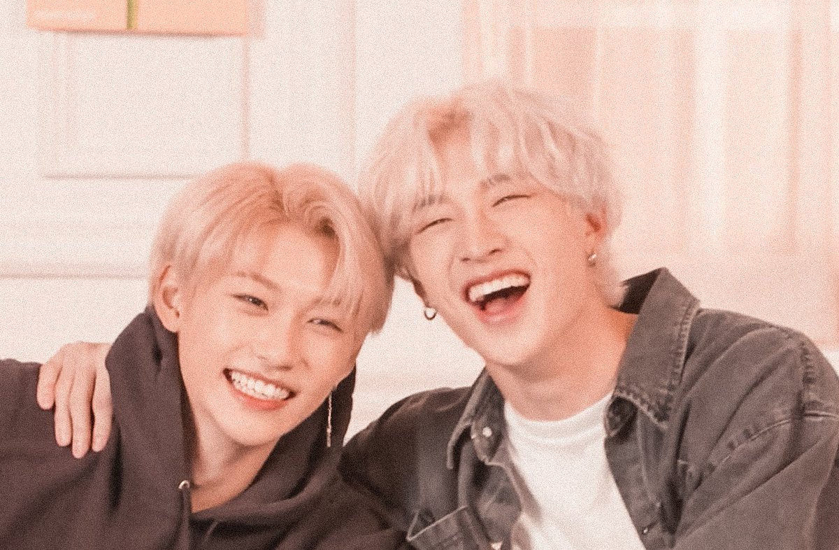 skzshots's tweet image. 