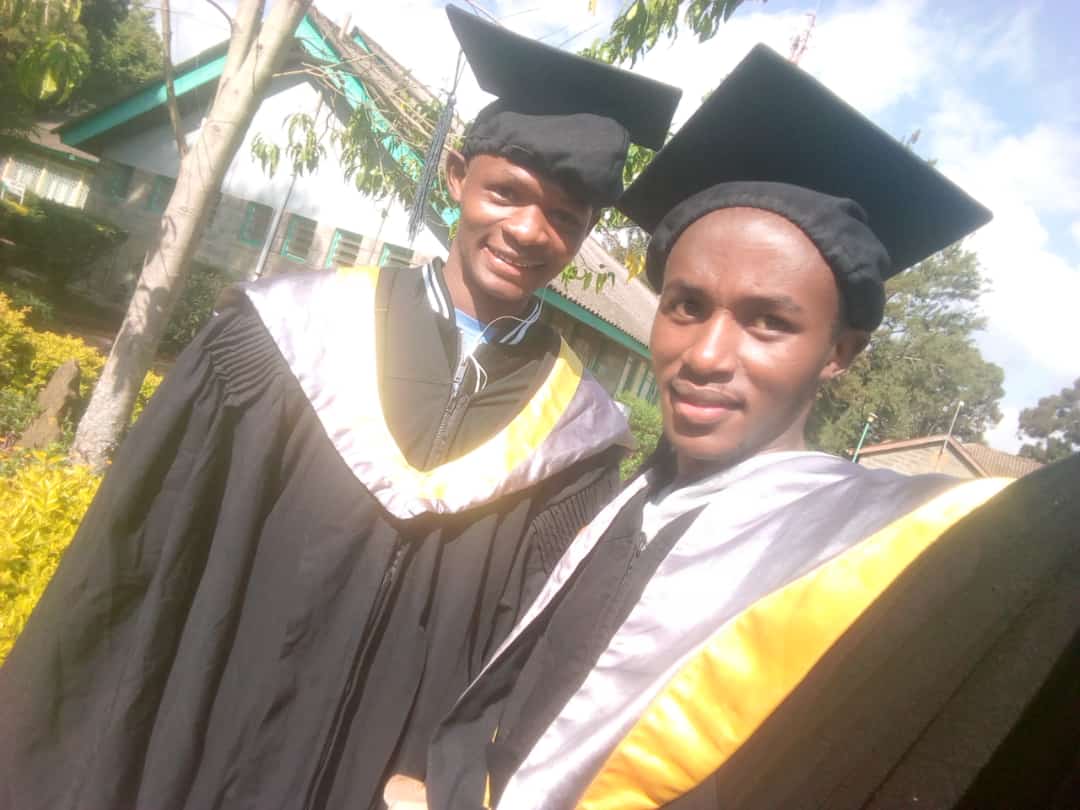 egertoncu's tweet photo. Where 2 or three are gathered, there's a graduateπ....
Pomp π₯³π| Dance π|Celebrations πππ |Smiles π β’ Our graduants celebrate on of the happiest days in their lives π https://t.co/DrIRzohPsY